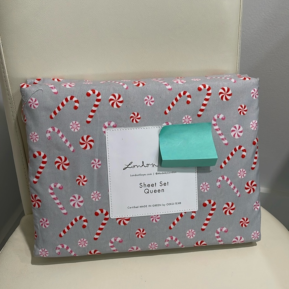 ! London Kaye Christmas Gray/Pink/Red "Candy Canes & Candy" QUEEN Sheet Set
